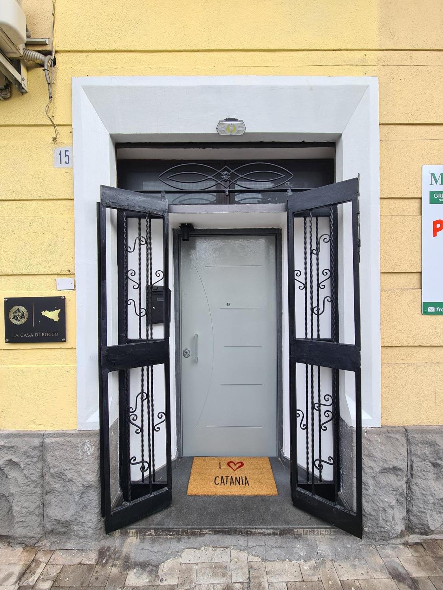 La Casa Di Rocco Apartment Catania Ngoại thất bức ảnh